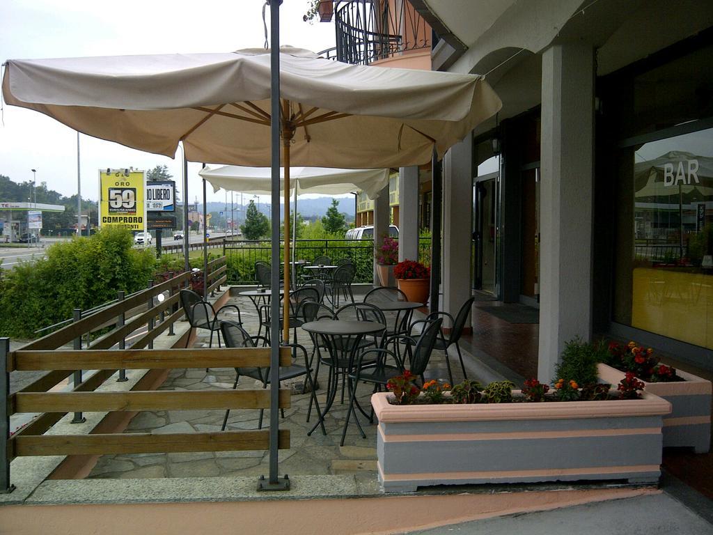 Hotel Lago Maggiore 카스텔레토소프라티시노 외부 사진